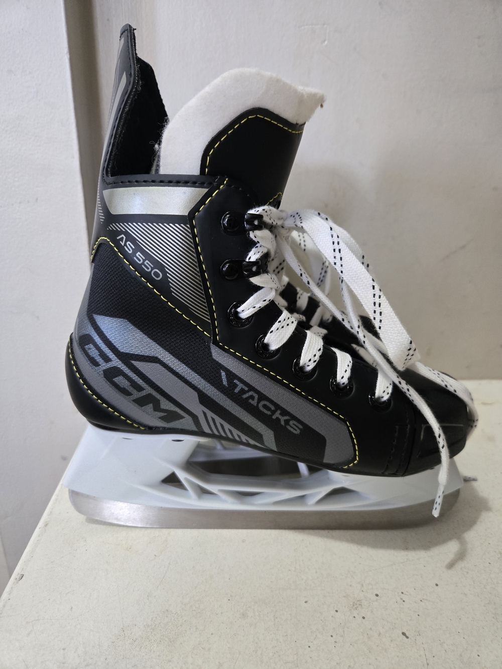 CCM Tacks AS 550 Hockey Skate